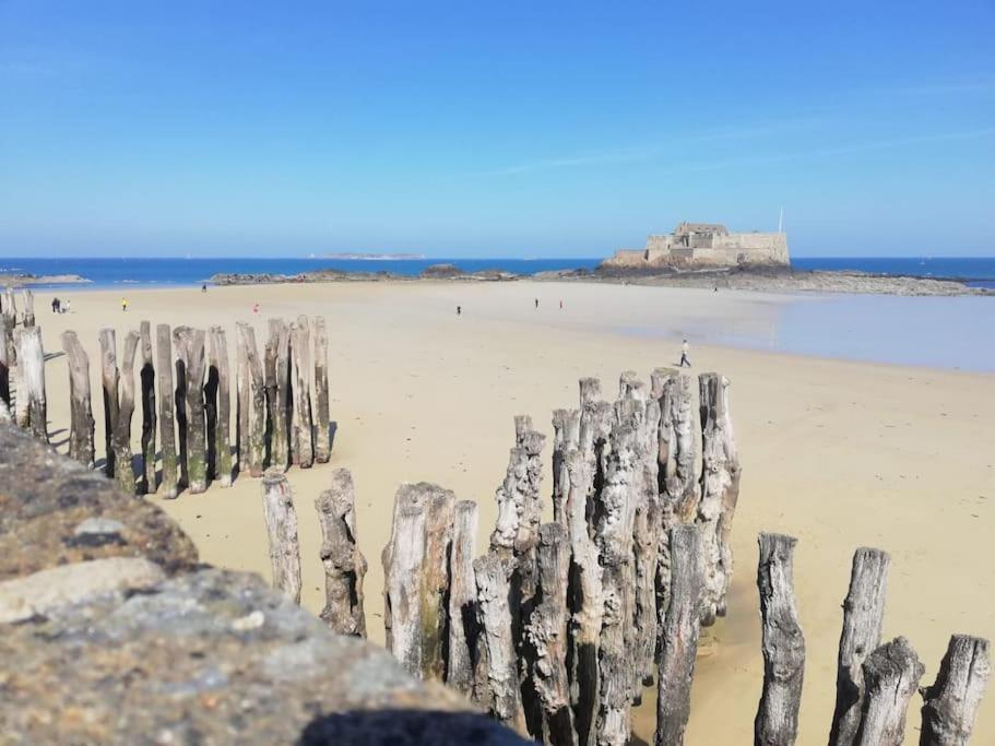 Dinard : Loft De 175 M² - A 150 M De La Plage Exteriör bild