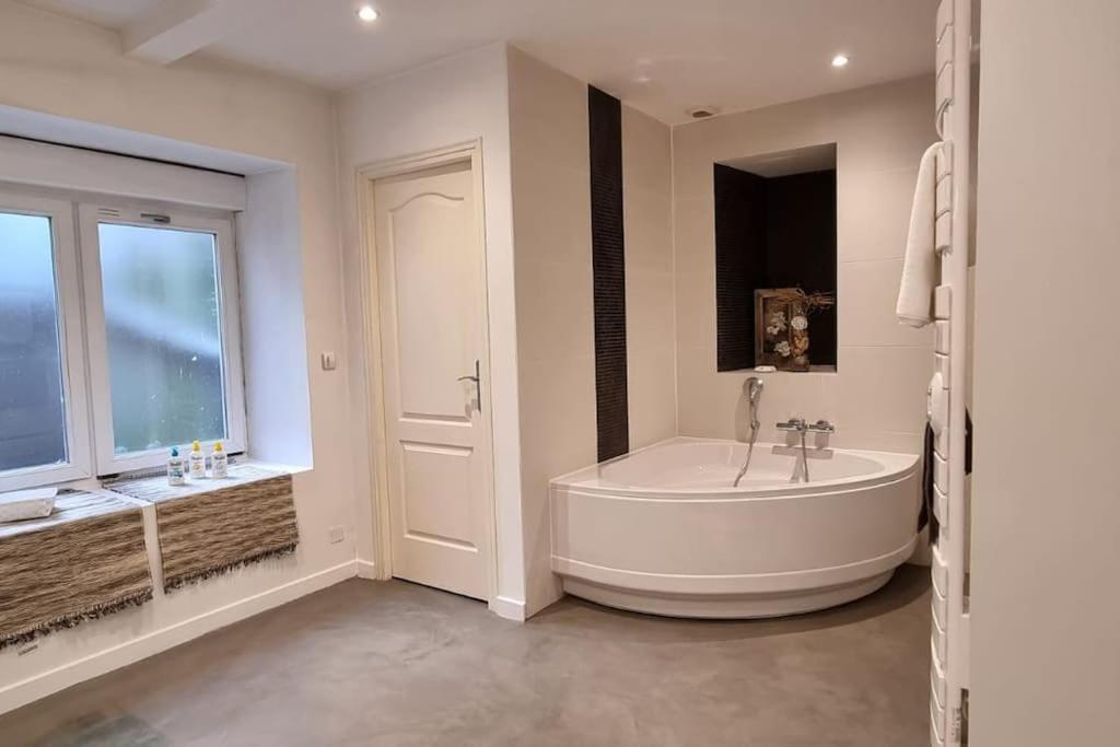 Dinard : Loft De 175 M² - A 150 M De La Plage Exteriör bild